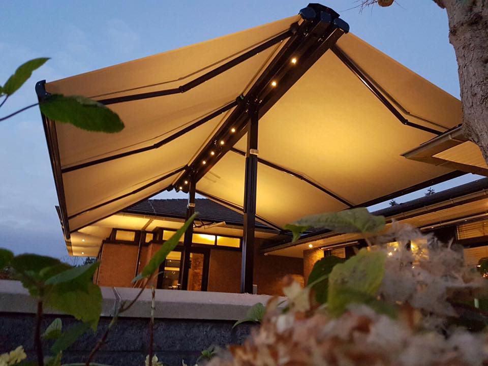 Free-standing outdoor awnings